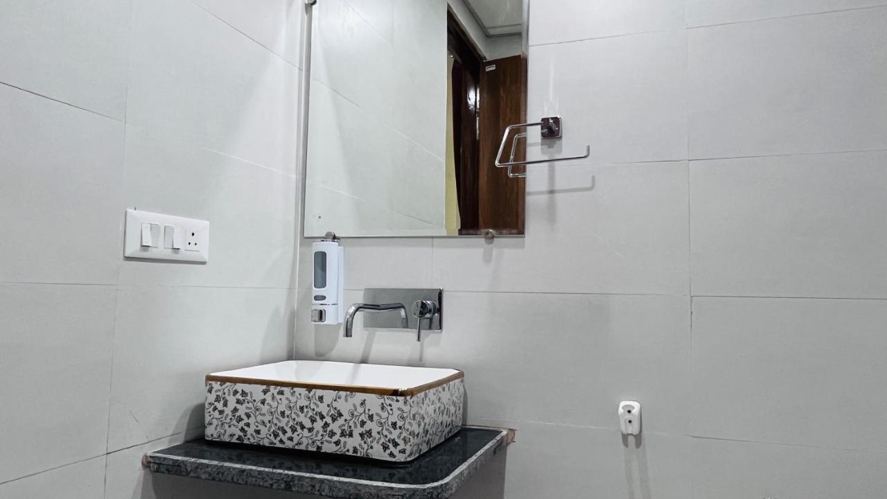 Hotel Areca Inn Noida Extension - Couple Friendly Local Ids Accepted Exterior foto